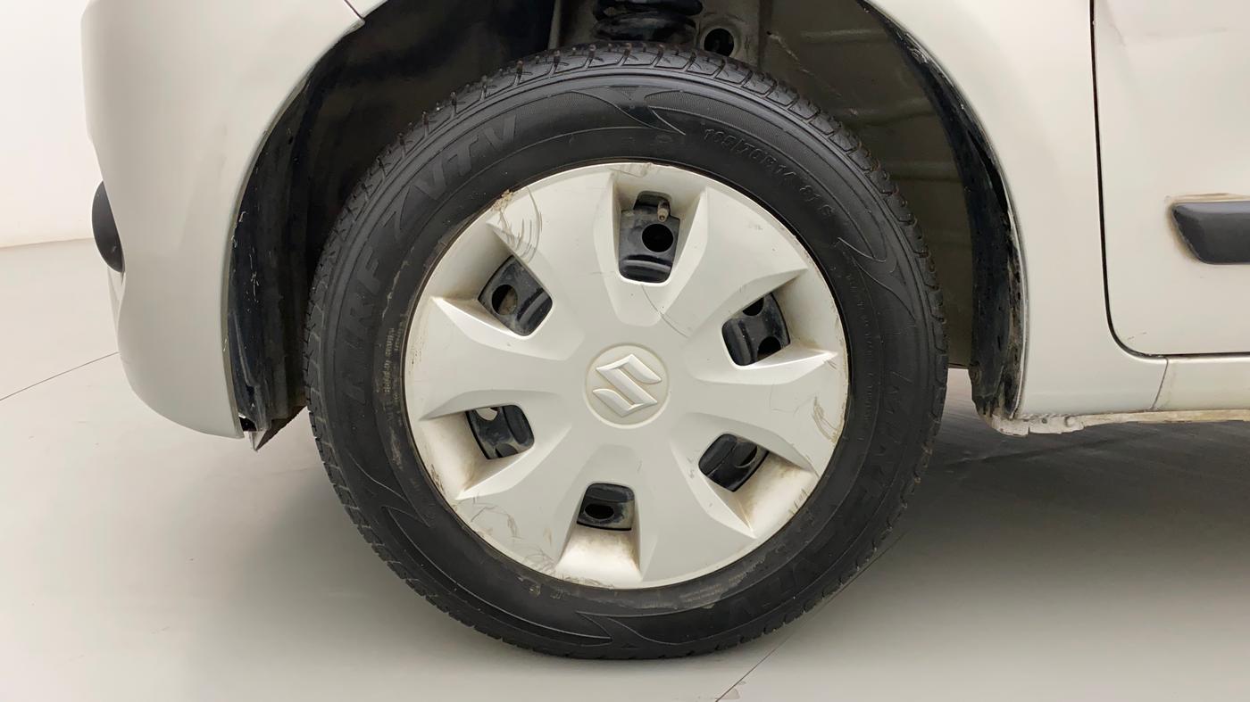 2019 Maruti New Wagon-R VXI 1.0 AMT, Petrol, Automatic, 30,643 km, Left Front Wheel