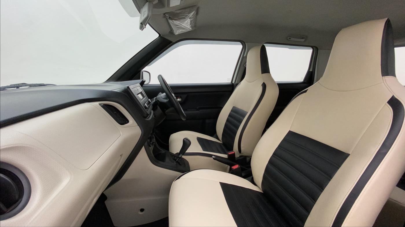 2019 Maruti New Wagon-R VXI 1.0 AMT, Petrol, Automatic, 30,643 km, Right Side Front Door Cabin