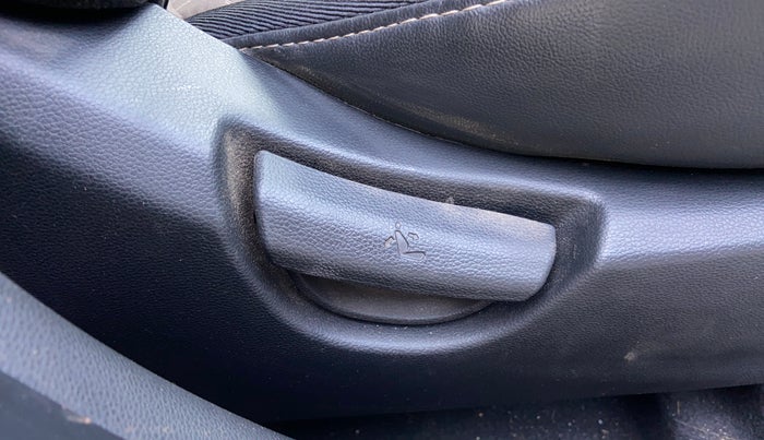 2014 Hyundai Grand i10 SPORTZ 1.2 KAPPA VTVT, Petrol, Manual, 32,024 km, Driver Side Adjustment Panel