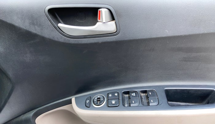 2014 Hyundai Grand i10 SPORTZ 1.2 KAPPA VTVT, Petrol, Manual, 32,024 km, Driver Side Door Panels Control