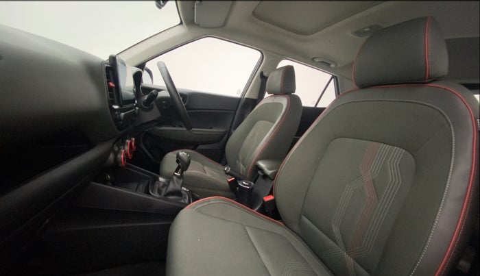 2020 Hyundai VENUE SX 1.0 (O) TURBO, Petrol, Manual, 29,549 km, Right Side Front Door Cabin