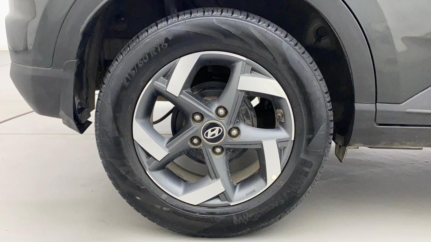 2020 Hyundai VENUE SX 1.0 (O) TURBO, Petrol, Manual, 29,549 km, Right Rear Wheel
