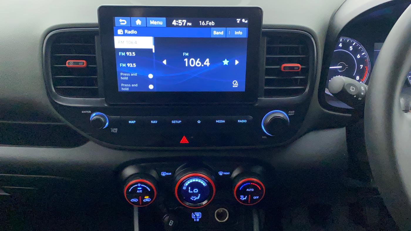 2020 Hyundai VENUE SX 1.0 (O) TURBO, Petrol, Manual, 29,549 km, Air Conditioner