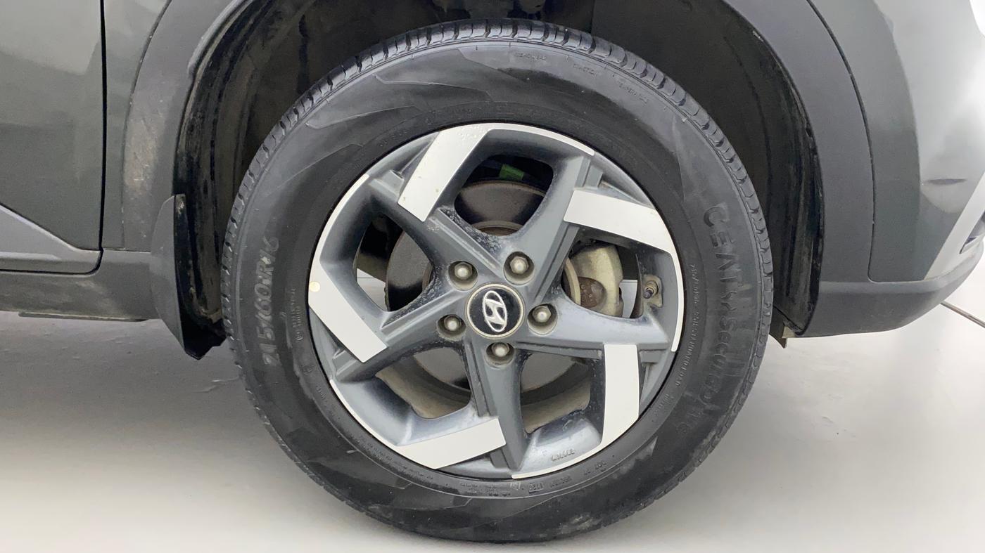 2020 Hyundai VENUE SX 1.0 (O) TURBO, Petrol, Manual, 29,549 km, Right Front Wheel