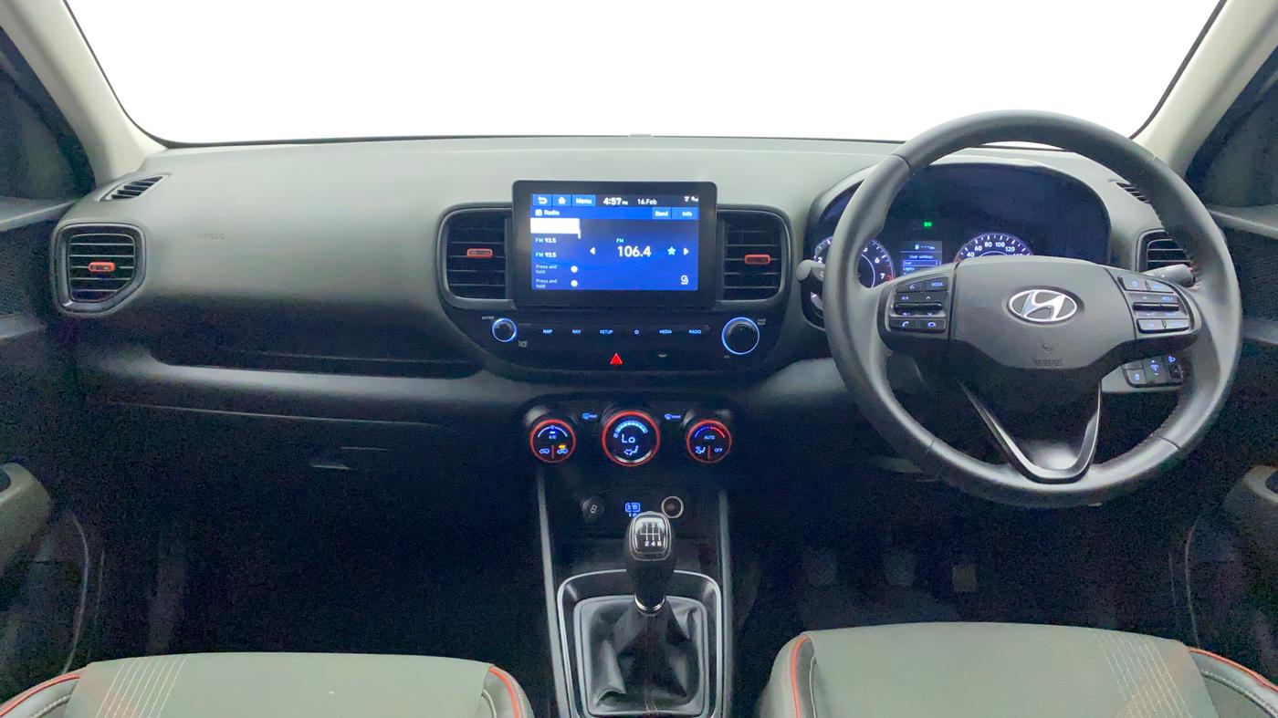 2020 Hyundai VENUE SX 1.0 (O) TURBO, Petrol, Manual, 29,549 km, Dashboard
