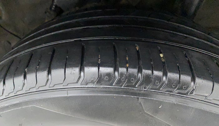 2020 Hyundai VENUE SX 1.0 (O) TURBO, Petrol, Manual, 29,549 km, Left Rear Tyre Tread