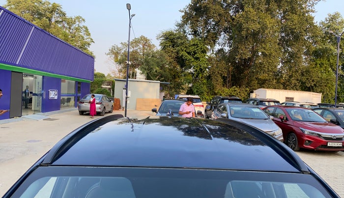 2020 Hyundai GRAND I10 NIOS SPORTZ 1.2 KAPPA VTVT, Petrol, Manual, 7,382 km, Moonroof/ Sunroof