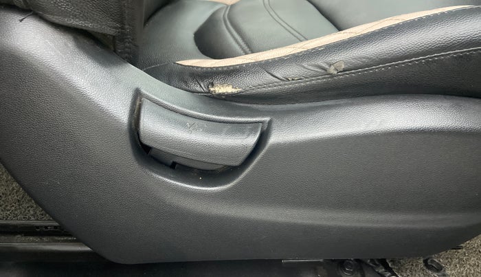 2018 Hyundai Creta 1.6 E + VTVT, Petrol, Manual, 23,957 km, Driver Side Adjustment Panel