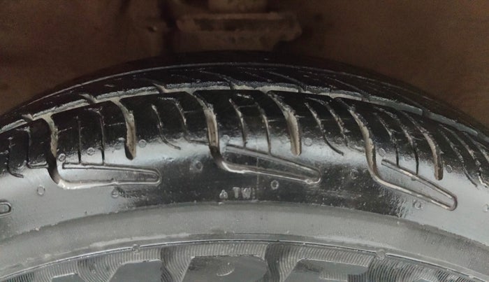 2014 Maruti Alto 800 LXI, Petrol, Manual, 25,209 km, Right Front Tyre Tread