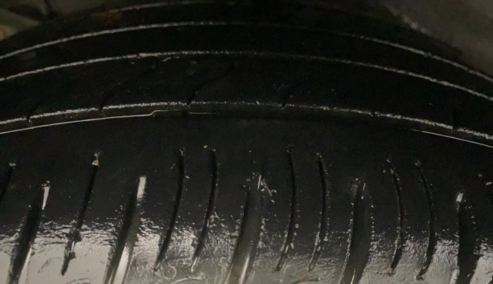 2022 KIA SONET HTX 1.5, Diesel, Manual, 51,907 km, Right Rear Tyre Tread