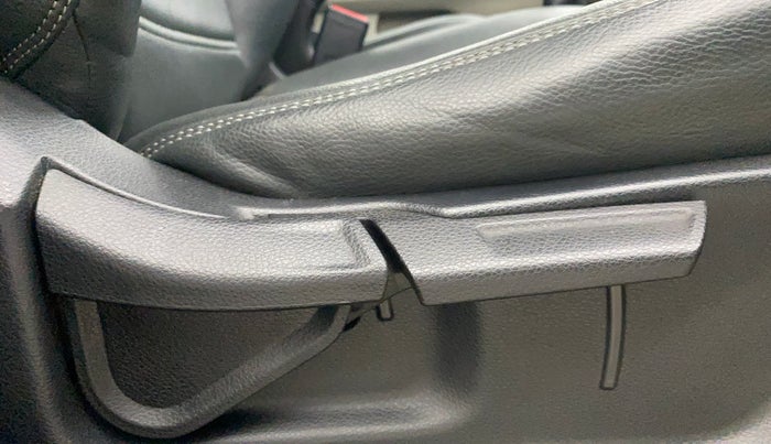 2022 KIA SONET HTX 1.5, Diesel, Manual, 51,907 km, Driver Side Adjustment Panel