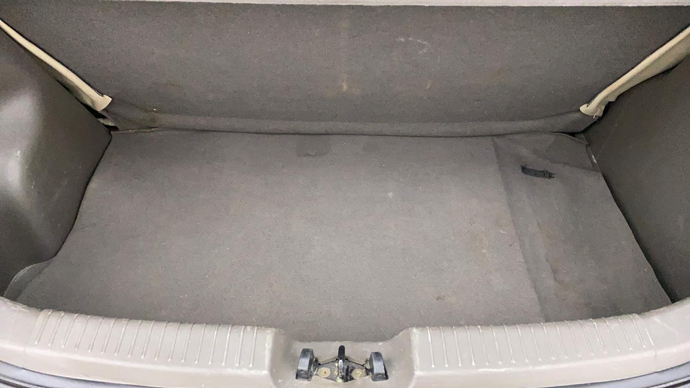 2013 Hyundai i10 MAGNA 1.2 KAPPA2, Petrol, Manual, 85,867 km, Boot Inside