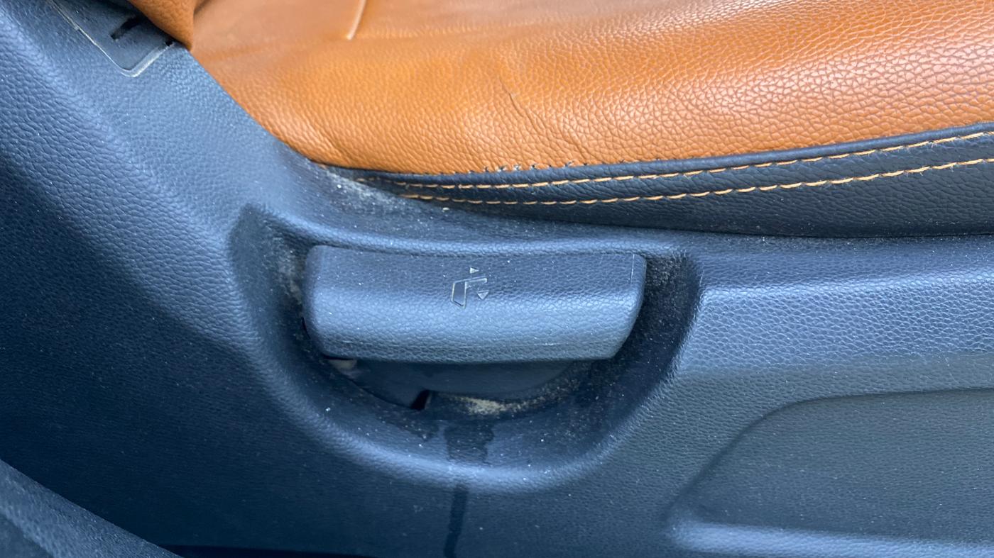 2018 Hyundai Elite i20 MAGNA EXECUTIVE 1.2, Petrol, Manual, 49,116 km, Driver Side Adjustment Panel