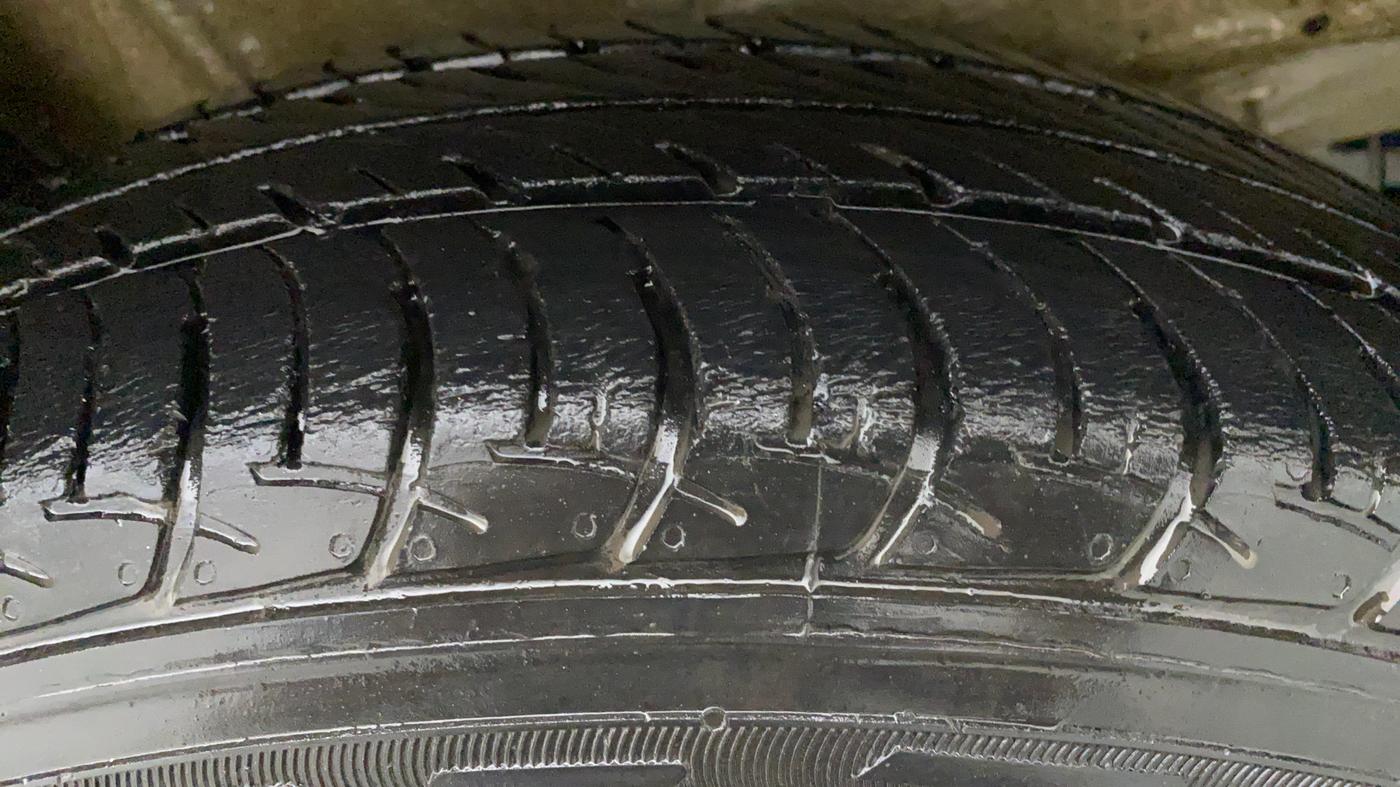 2019 Maruti New Wagon-R VXI 1.2L, Petrol, Manual, 13,644 km, Left Front Tyre Tread