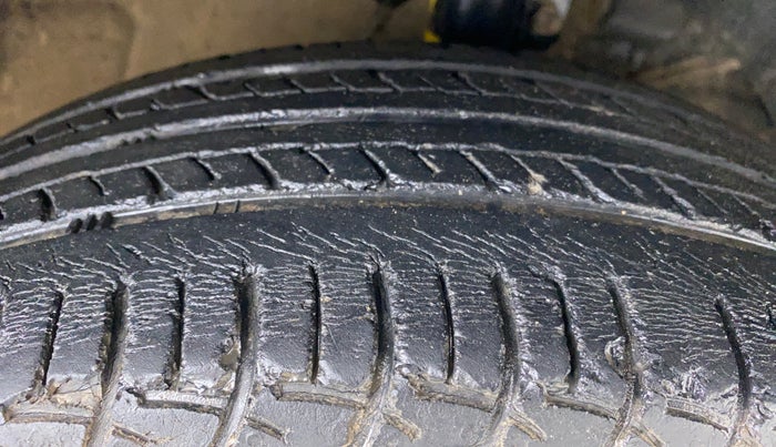 2016 Maruti Baleno DELTA PETROL 1.2, Petrol, Manual, 51,415 km, Right Front Tyre Tread