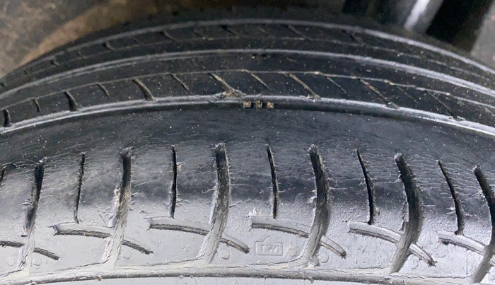 2016 Maruti Baleno DELTA PETROL 1.2, Petrol, Manual, 51,415 km, Left Rear Tyre Tread