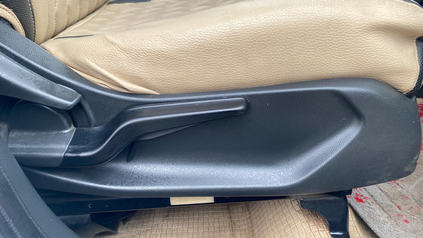 2018 Honda Amaze 1.2L I-VTEC V, Petrol, Manual, 98,891 km, Driver Side Adjustment Panel