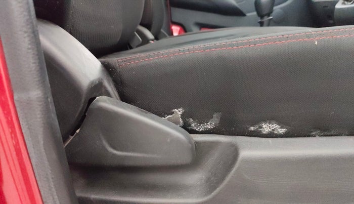 2016 Datsun Redi Go T (O), Petrol, Manual, 69,695 km, Driver Side Adjustment Panel