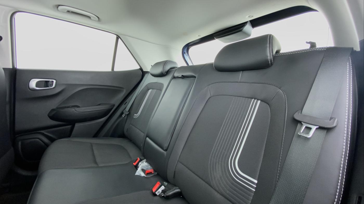 2021 Hyundai VENUE 1.0 turbo GDI IMT SX O, Petrol, Manual, 5,642 km, Right Side Rear Door Cabin