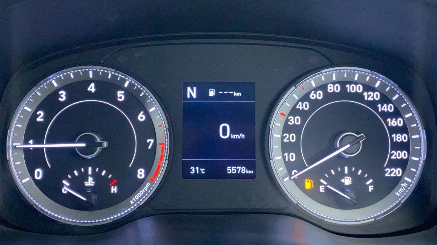 2021 Hyundai VENUE 1.0 turbo GDI IMT SX O, Petrol, Manual, 5,642 km, Odometer Image