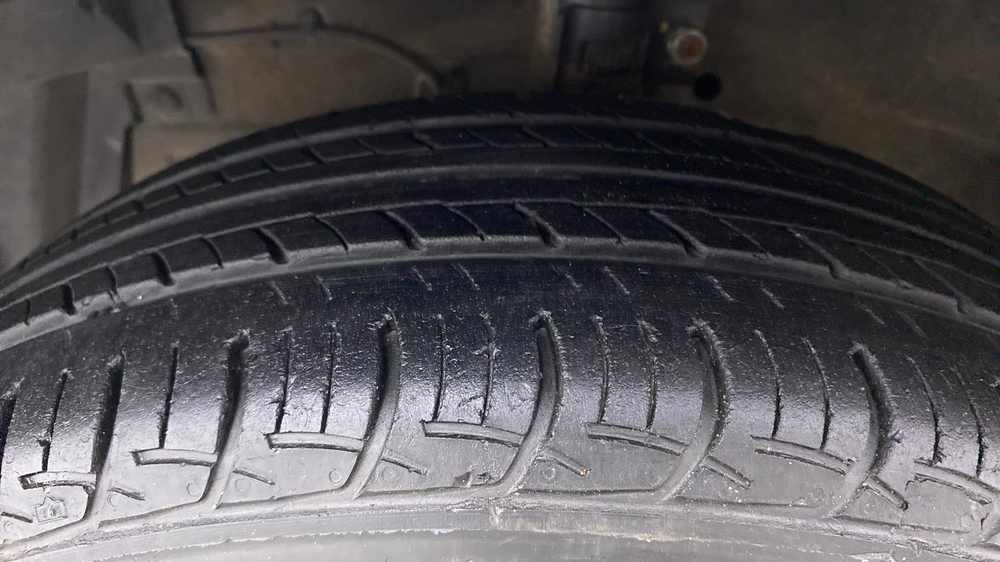 2012 Maruti Swift Dzire ZXI 1.2 BS IV, Petrol, Manual, 53,384 km, Left Front Tyre Tread