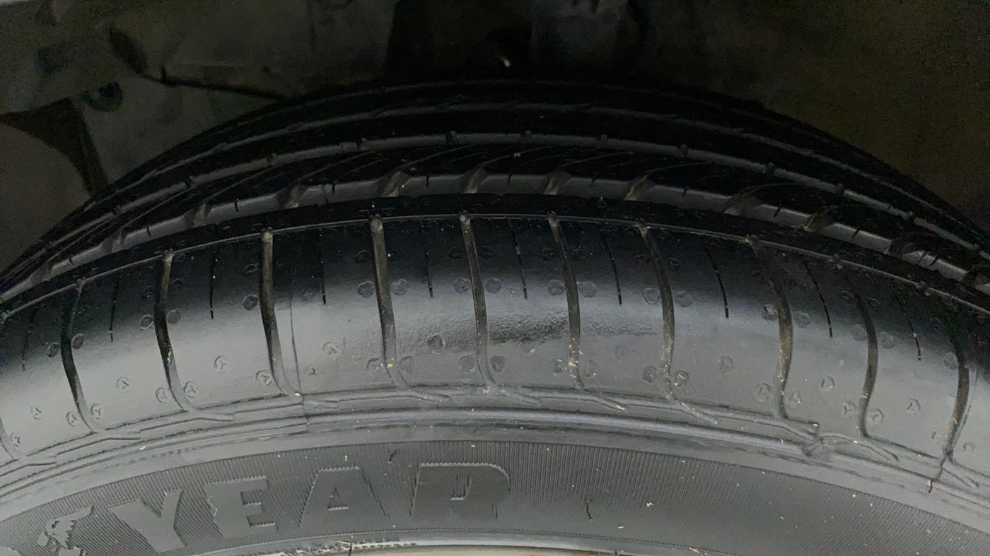 2017 Honda WR-V 1.2 i-VTEC VX MT, Petrol, Manual, 50,170 km, Left Front Tyre Tread