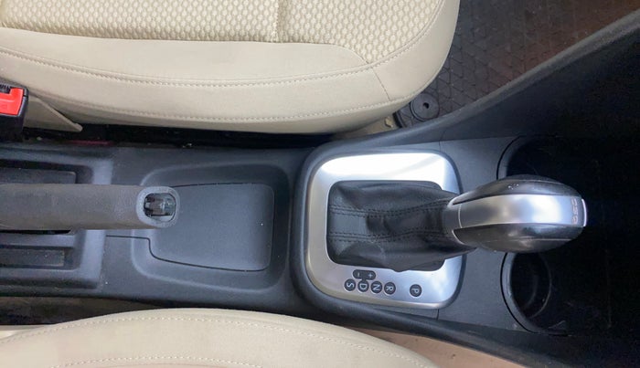 2016 Volkswagen Ameo HIGHLINE PLUS 1.5L AT 16 ALLOY, Diesel, Automatic, 1,32,884 km, Gear Lever