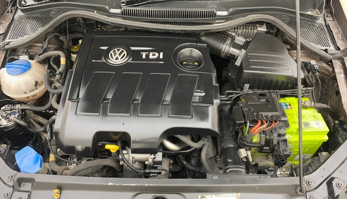 2016 Volkswagen Ameo HIGHLINE PLUS 1.5L AT 16 ALLOY, Diesel, Automatic, 1,32,884 km, Engine View