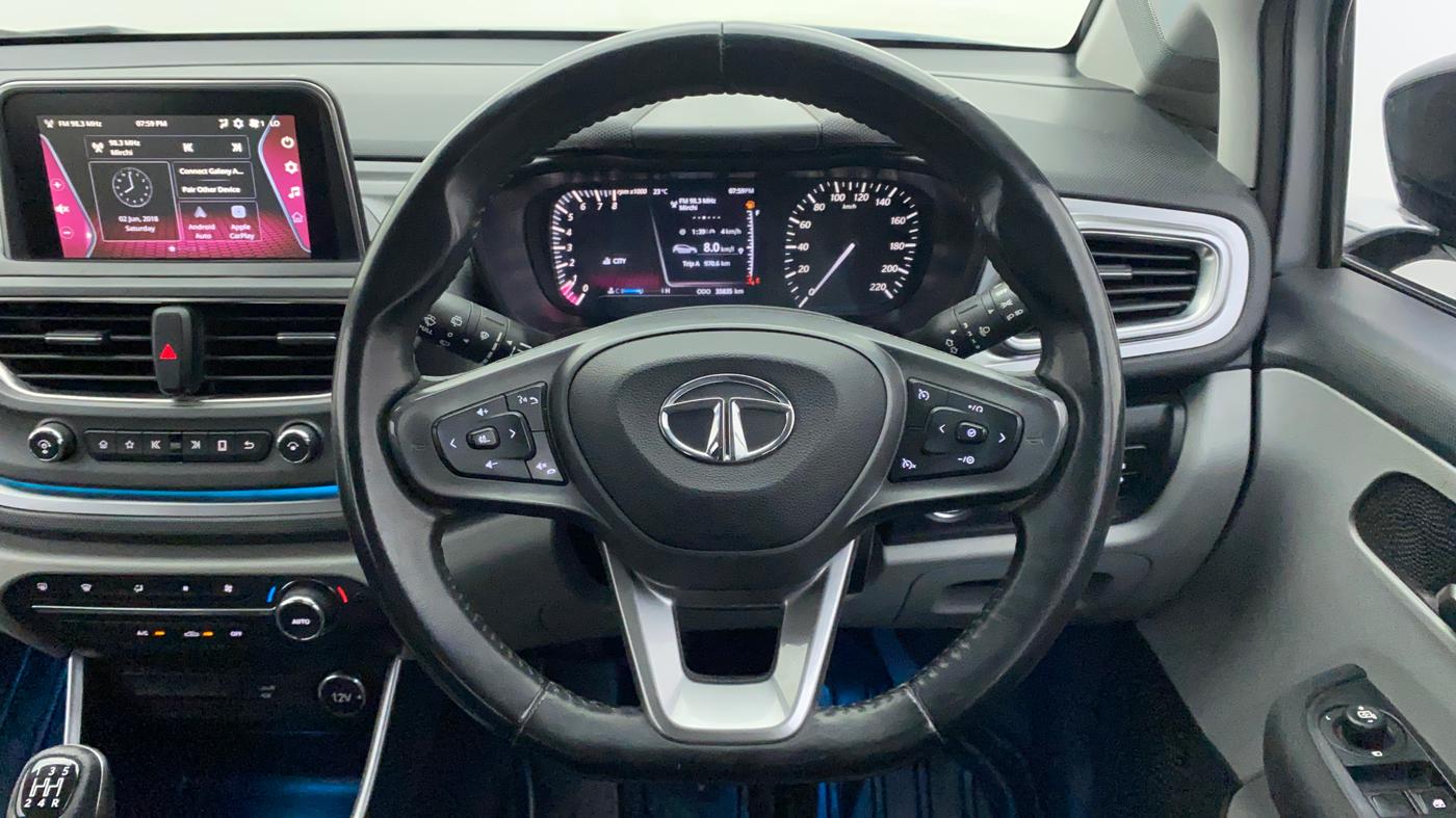 2020 Tata ALTROZ XZ PETROL, Petrol, Manual, 35,835 km, Steering Wheel Close Up