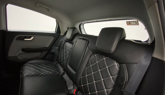 2020 Tata ALTROZ XZ PETROL, Petrol, Manual, 35,835 km, Right Side Rear Door Cabin