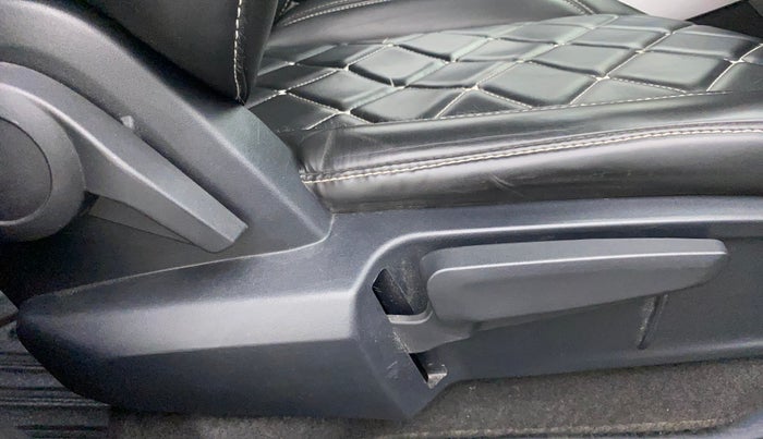2020 Tata ALTROZ XZ PETROL, Petrol, Manual, 35,835 km, Driver Side Adjustment Panel