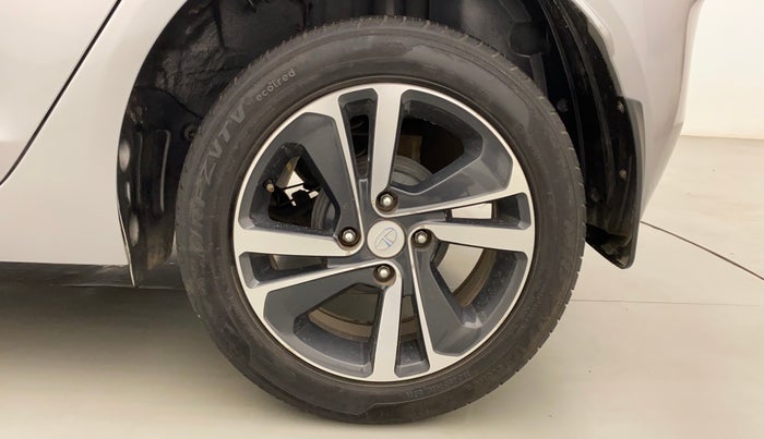 2020 Tata ALTROZ XZ PETROL, Petrol, Manual, 35,835 km, Left Rear Wheel