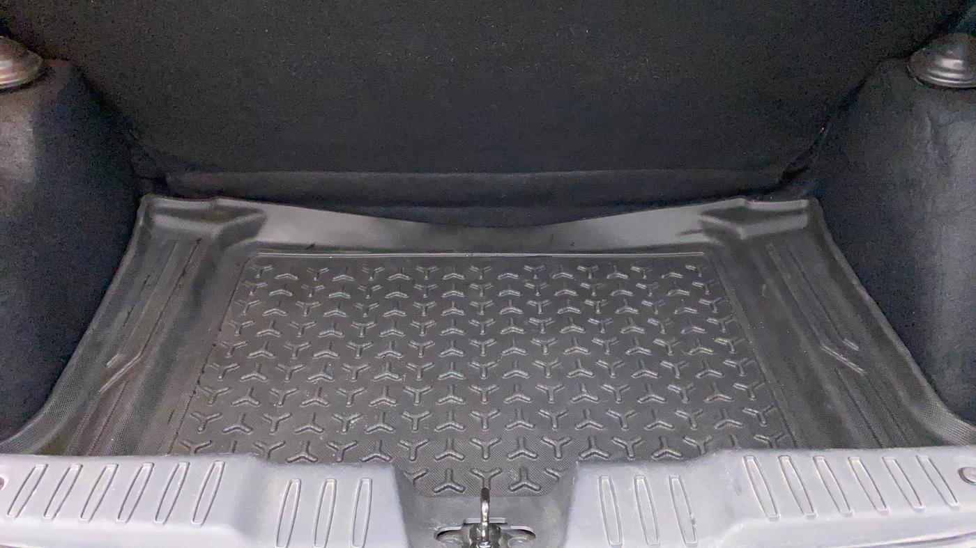 2020 Tata ALTROZ XZ PETROL, Petrol, Manual, 35,835 km, Boot Inside