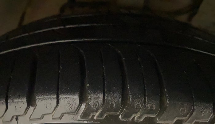 2015 Tata Zest XMS PETROL, Petrol, Manual, 1,35,821 km, Right Front Tyre Tread