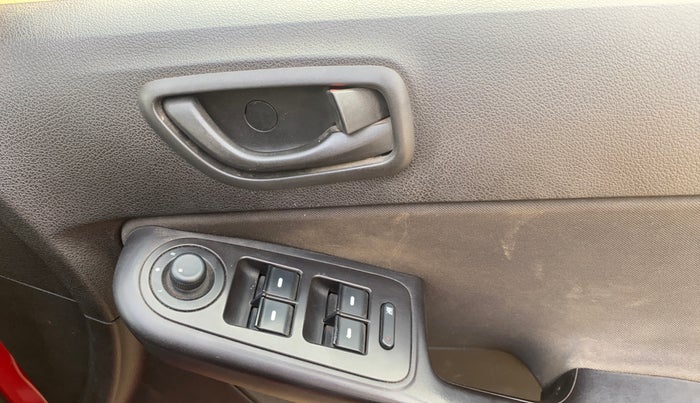 2015 Tata Zest XMS PETROL, Petrol, Manual, 1,35,821 km, Driver Side Door Panels Control