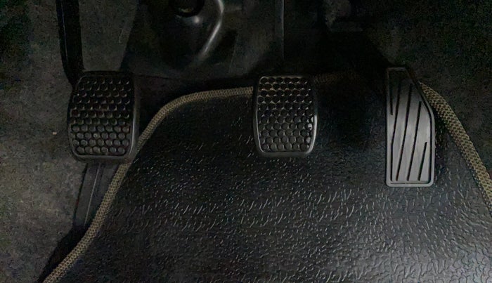 2018 Maruti Alto 800 LXI, Petrol, Manual, 11,756 km, Pedals