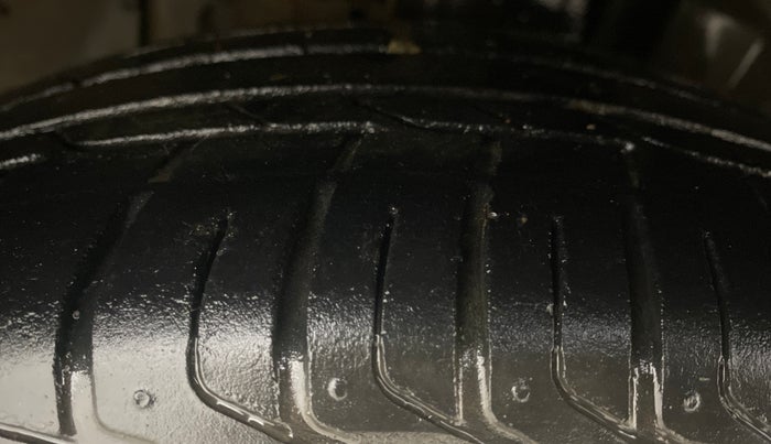 2022 Tata NEXON XZ PLUS (PREMIUM) DIESEL, Diesel, Manual, 80,342 km, Right Front Tyre Tread