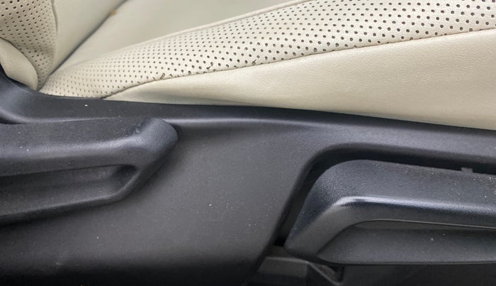 2022 Tata NEXON XZ PLUS (PREMIUM) DIESEL, Diesel, Manual, 80,342 km, Driver Side Adjustment Panel