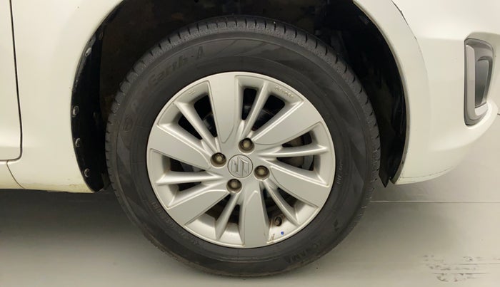 2015 Maruti Swift ZXI, Petrol, Manual, 56,476 km, Right Front Wheel