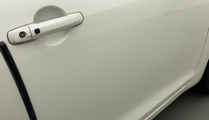2015 Maruti Swift ZXI, Petrol, Manual, 56,476 km, Driver-side door - Minor scratches