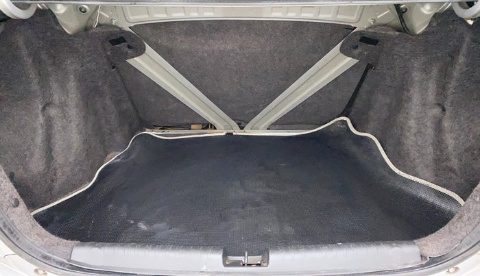 2013 Honda Amaze 1.2L I-VTEC E, Petrol, Manual, 76,473 km, Boot Inside