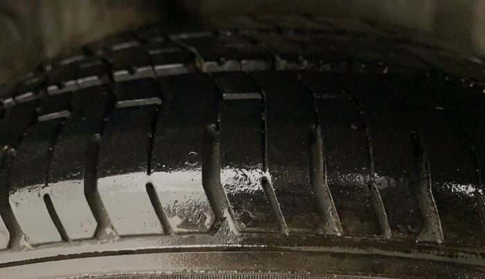2013 Honda Amaze 1.2L I-VTEC E, Petrol, Manual, 76,473 km, Right Rear Tyre Tread