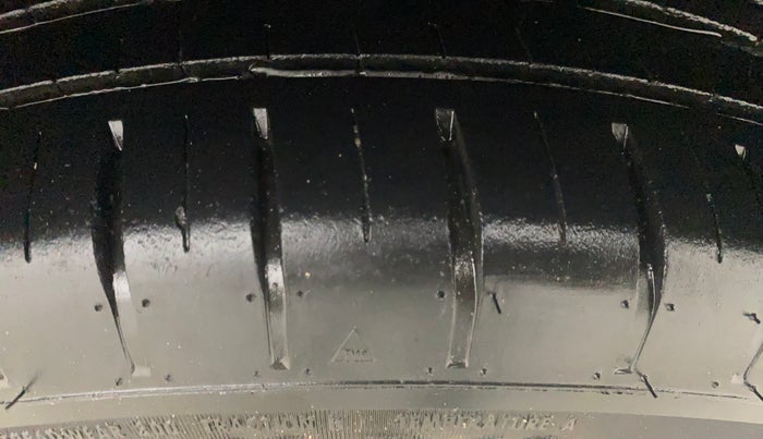 2022 Toyota Glanza V AMT, Petrol, Automatic, 35,951 km, Left Rear Tyre Tread