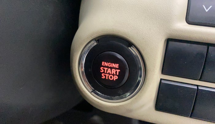 2022 Toyota Glanza V AMT, Petrol, Automatic, 35,951 km, Keyless Start/ Stop Button