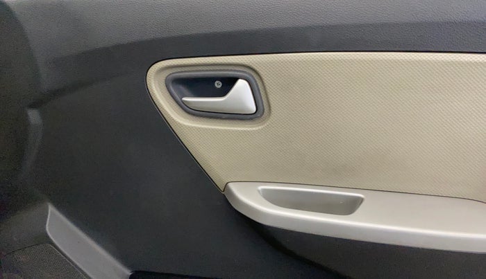 2016 Maruti Alto K10 VXI, Petrol, Manual, 85,333 km, Driver Side Door Panels Control