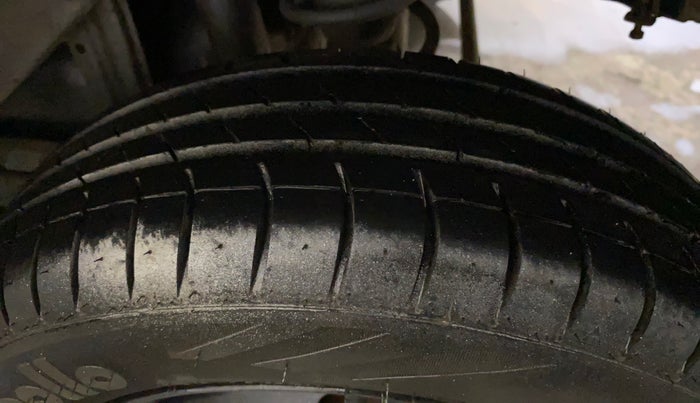 2016 Maruti Alto K10 VXI, Petrol, Manual, 85,333 km, Left Rear Tyre Tread
