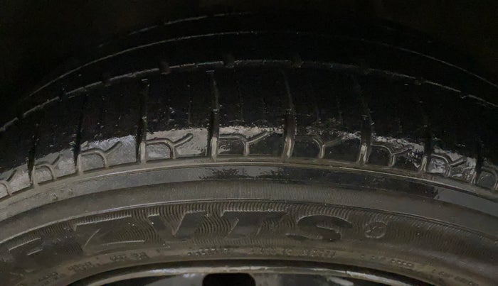 2016 Maruti Alto K10 VXI, Petrol, Manual, 85,333 km, Left Front Tyre Tread