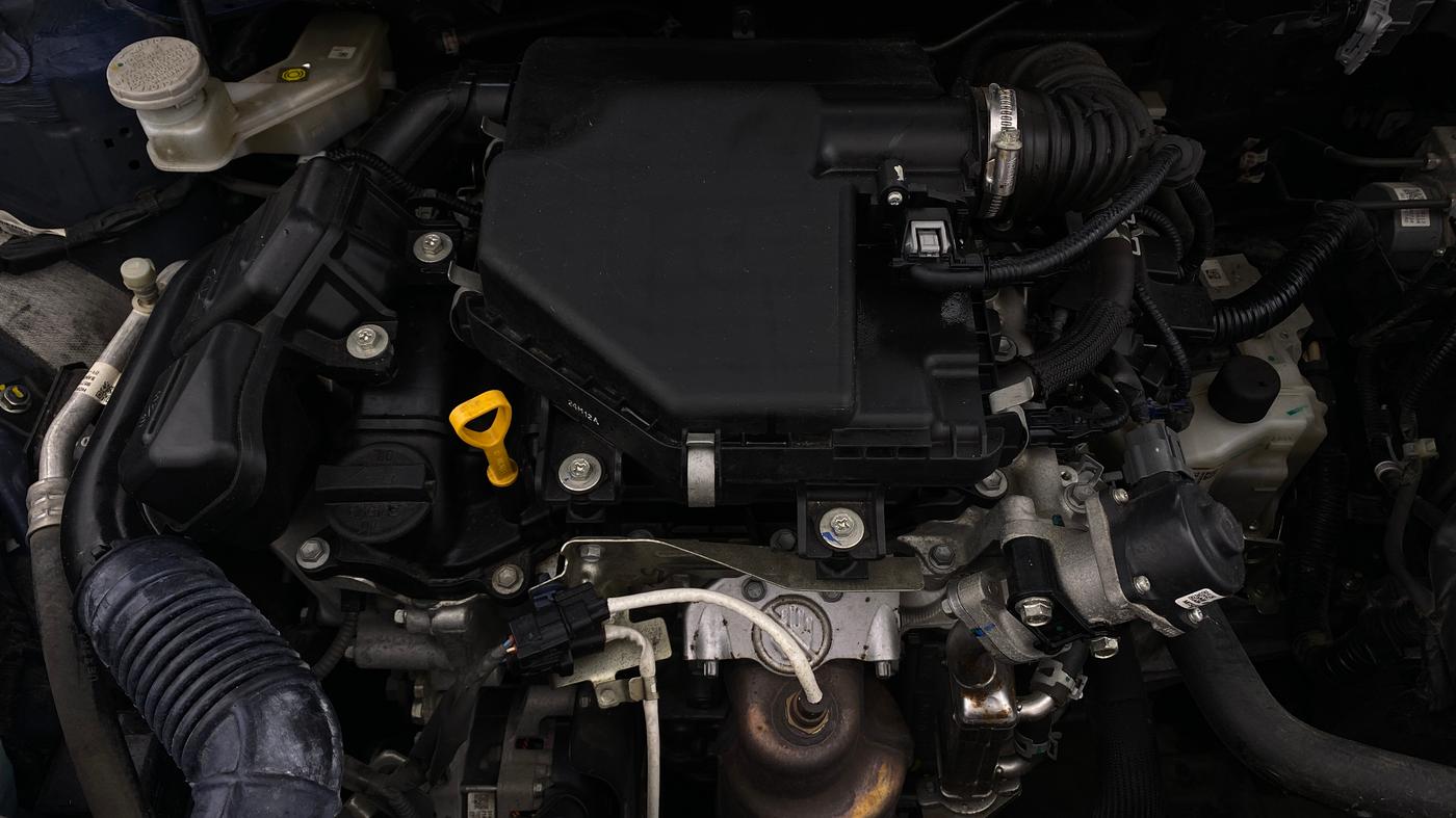 2024 Maruti Swift ZXI PLUS AMT DUAL TONE, Petrol, Automatic, 20,090 km, Engine View