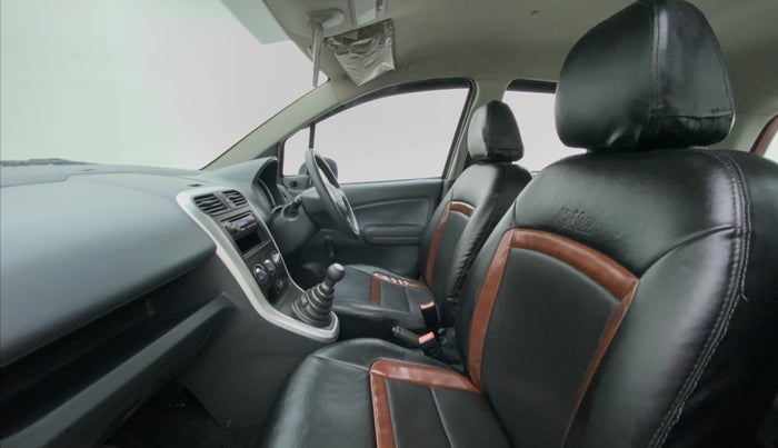 2010 Maruti Ritz LXI, Petrol, Manual, 27,052 km, Right Side Front Door Cabin