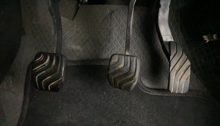 2019 Renault TRIBER RXZ, Petrol, Manual, 56,778 km, Pedals